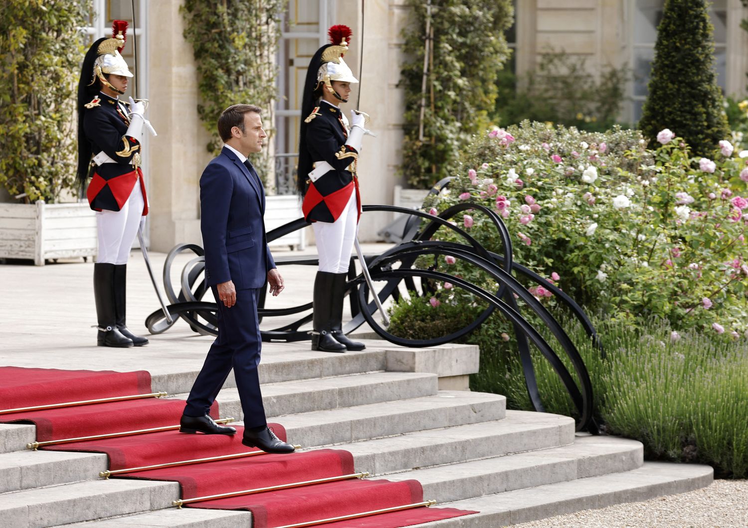 macron si insedia nuovo mandato francesi progetto repubblicano