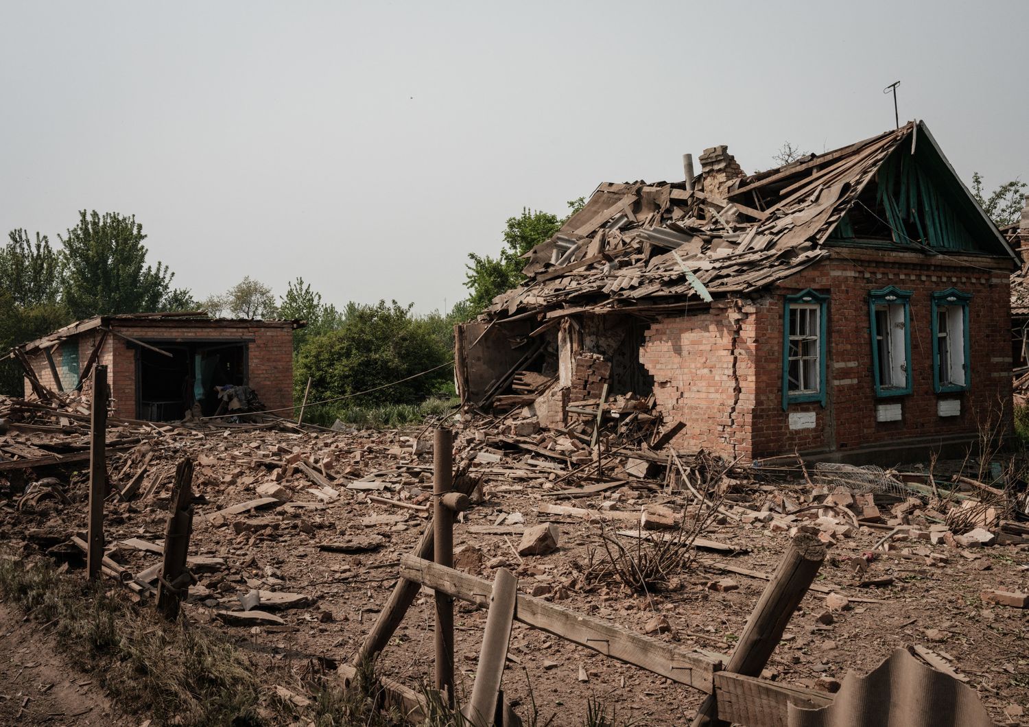 Edificio distrutto dai bombardamenti nell'est dell'Ucraina&nbsp;
