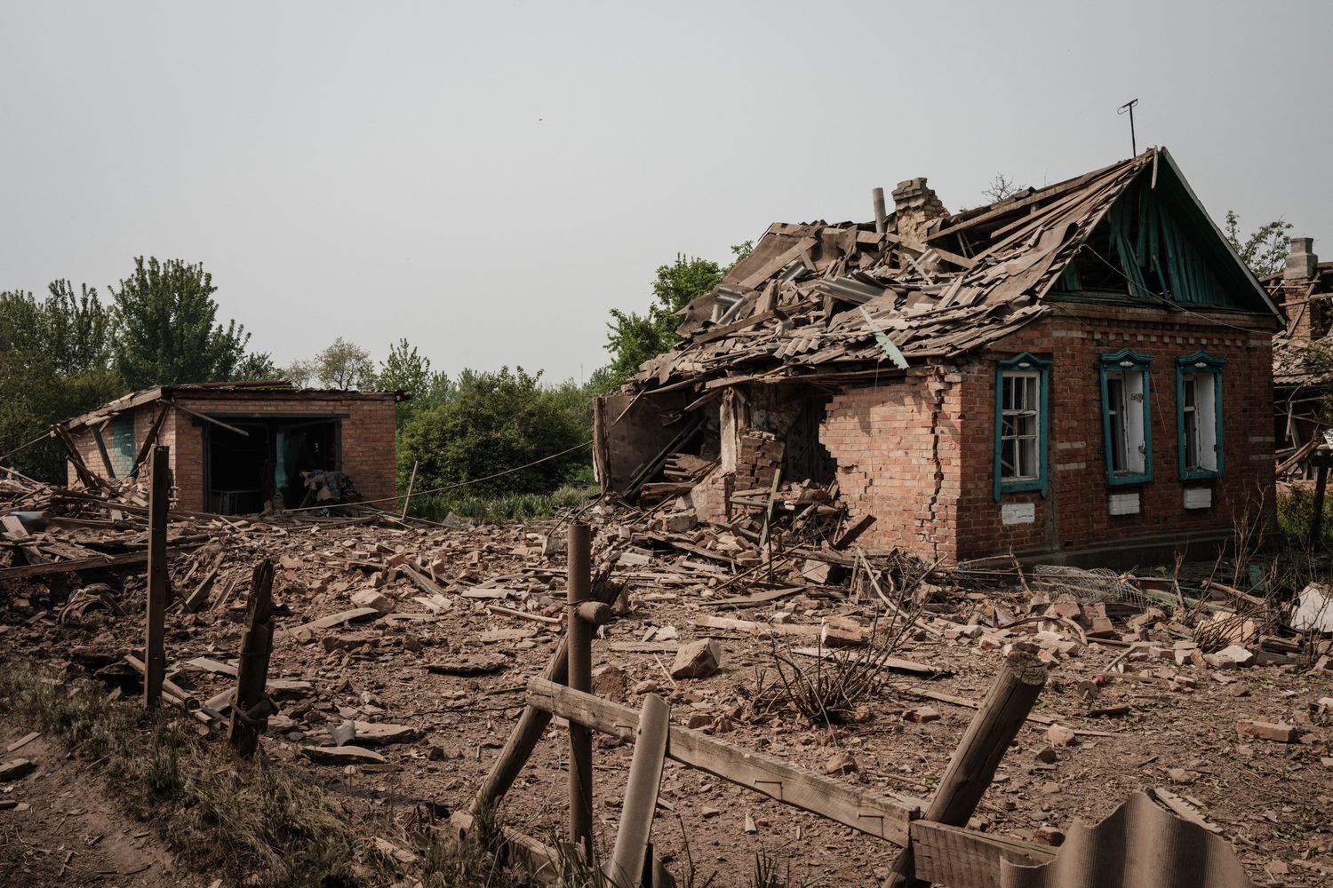 Edificio distrutto dai bombardamenti nell'est dell'Ucraina&nbsp;