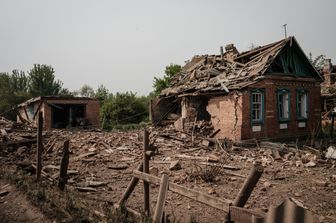 Edificio distrutto dai bombardamenti nell'est dell'Ucraina&nbsp;