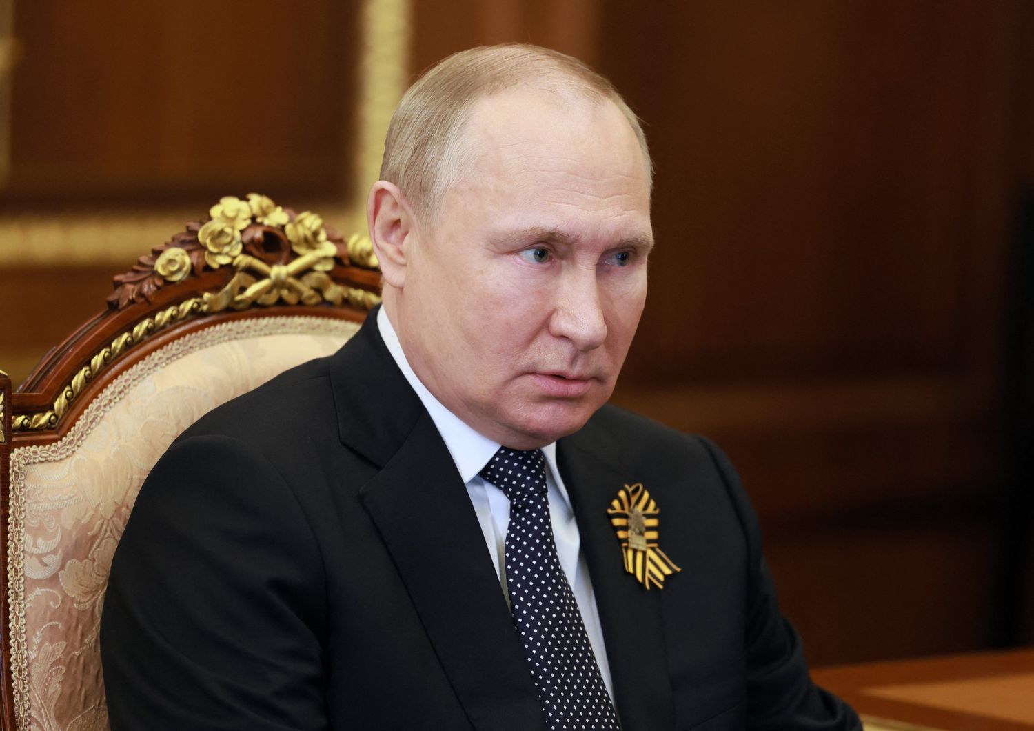 Il presidente russo Vladimir Putin indossa una cravatta di Marinella
