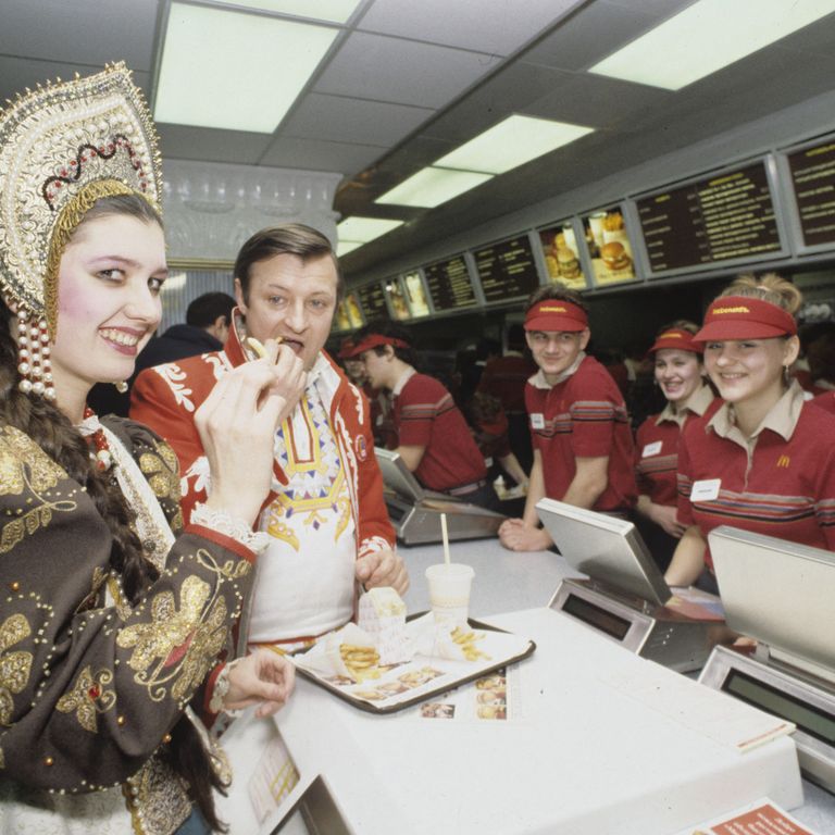 L'inaugurazione del primo McDonald's in Russia il 31 gennaio 1990