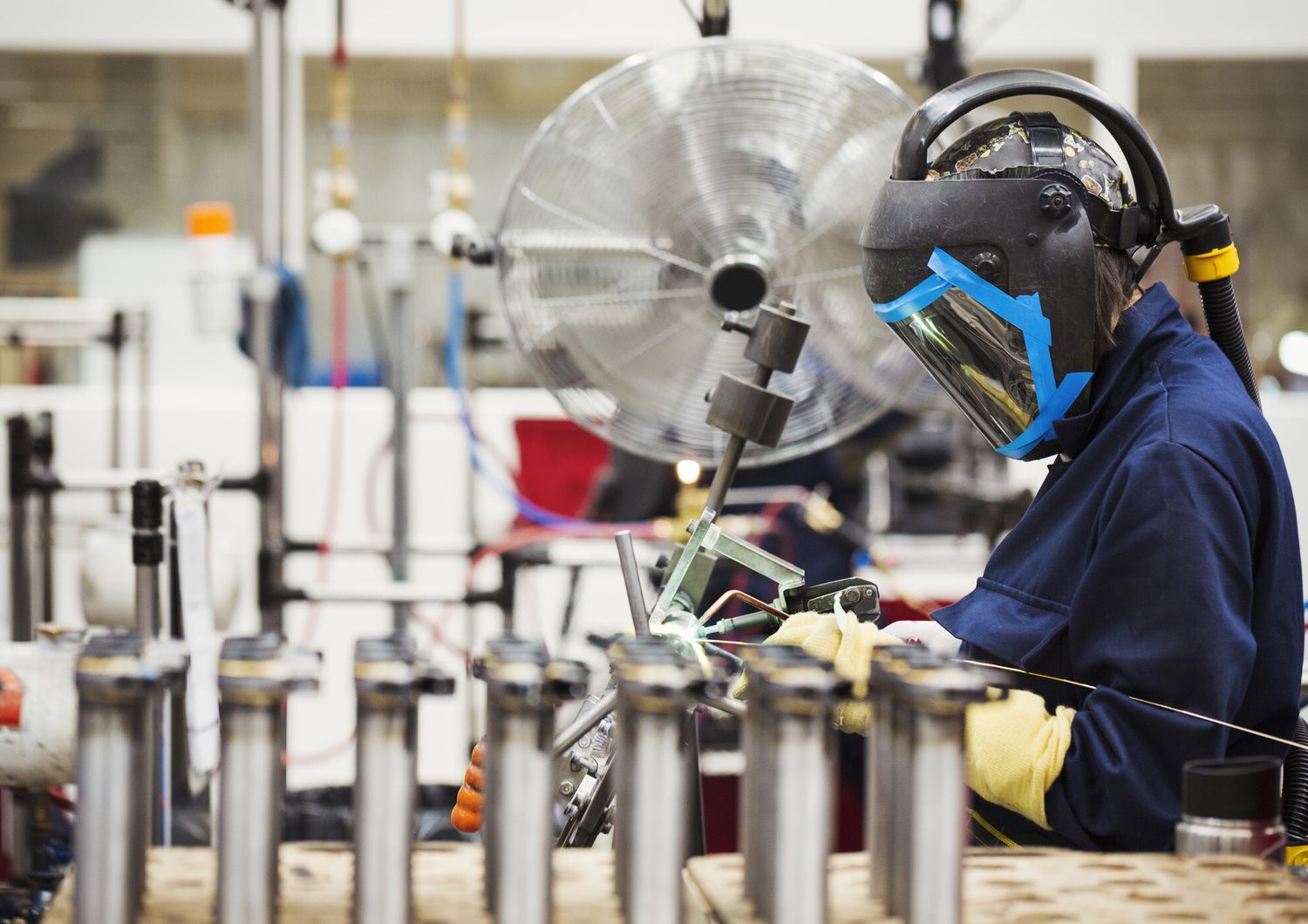 Un operaio specializzato al lavoro