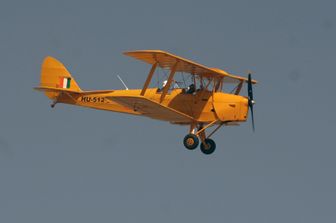 Un biplano degli anni '30 Tiger Moth