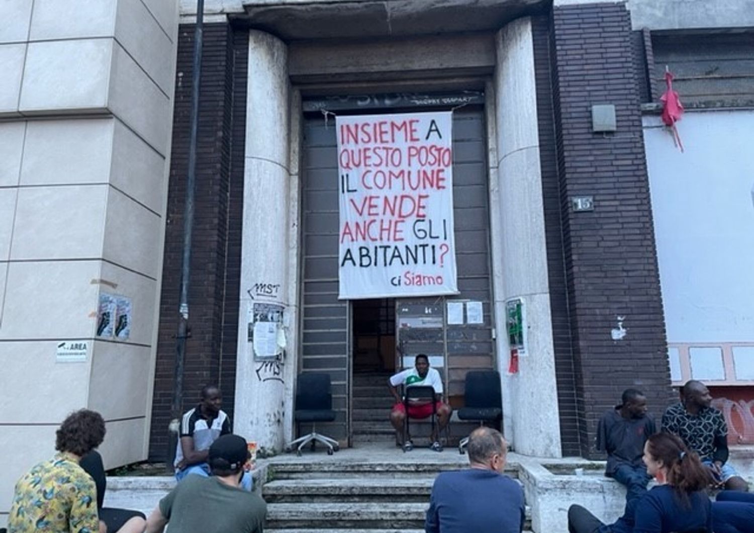 L'ingresso degli ex bagni pubblici di Milano
