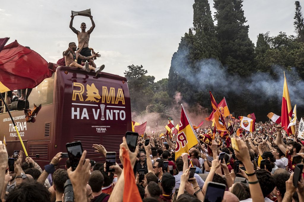 Roma in festa per la vittoria in Conference League