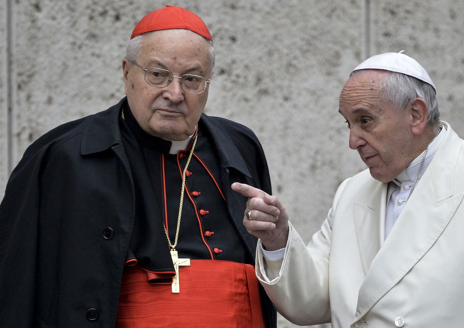 Il cardinale Angelo Sodano con Papa Francesco nel 2017
