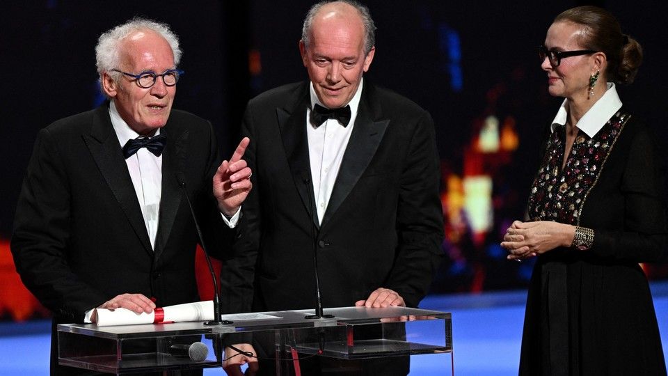 I fratelli belgi Jean-Pierre e Luc Dardenne con francese Carole Bouquet