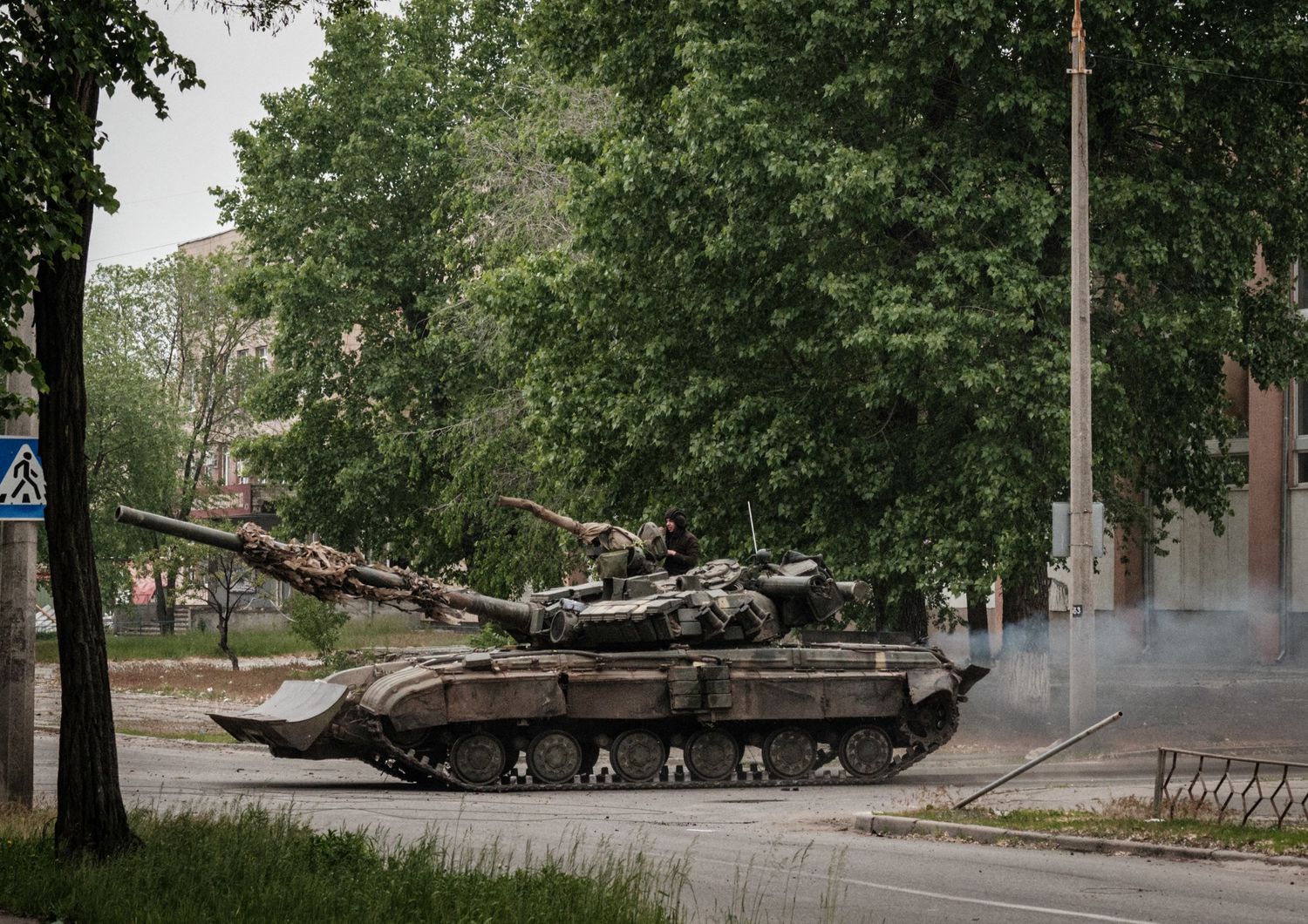 Un carro armato a Severodonetsk