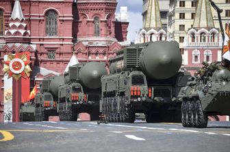 Il missile balistico russo Yars mostrato alla parata di Mosca del 5 maggio 2022