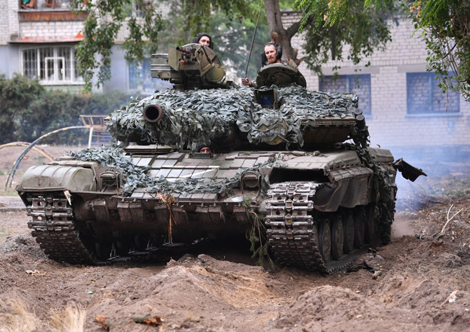 Carro armato delle forze filo-russe a Severodonetsk&nbsp;