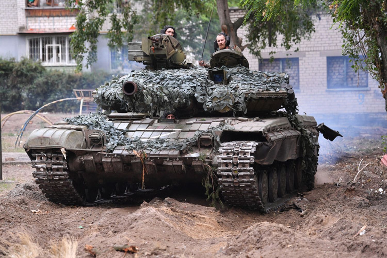 Carro armato delle forze filo-russe a Severodonetsk&nbsp;