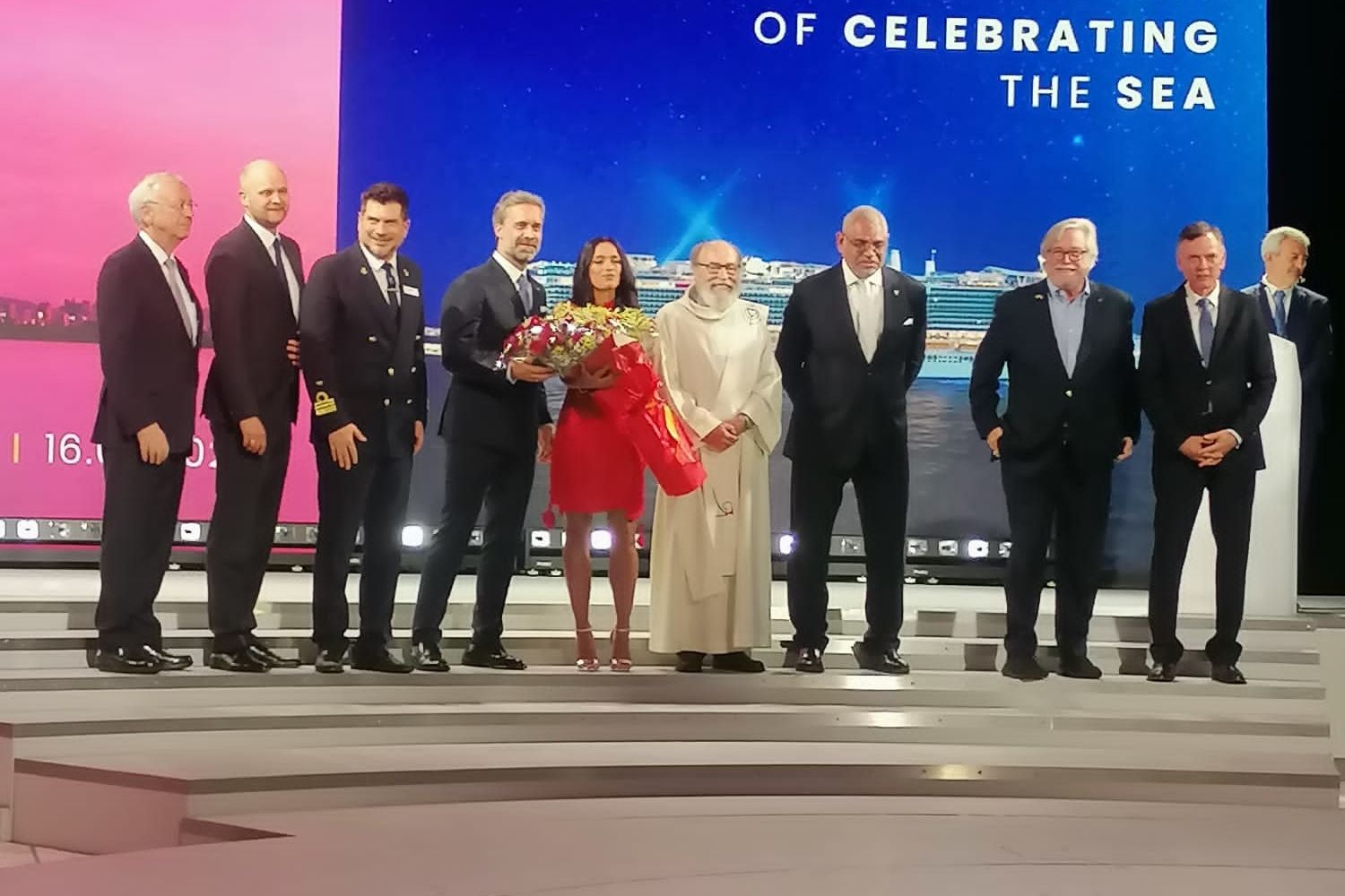 La festa per il battesimo di Costa Toscana