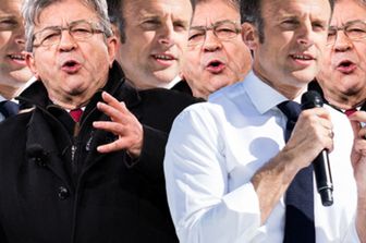 Dura sconfitta per Macron maggioranza lontana