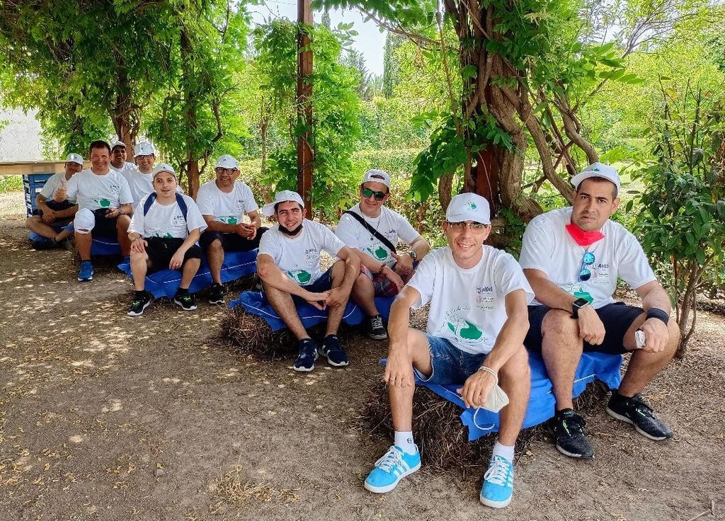Partecipanti al progetto di ortoterapia nell'azienda agricola di Quartucciu (Cagliari)