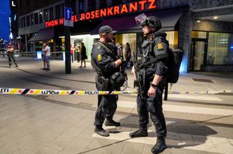Norvegia sparatoria in un gay bar a Oslo 2 morti
