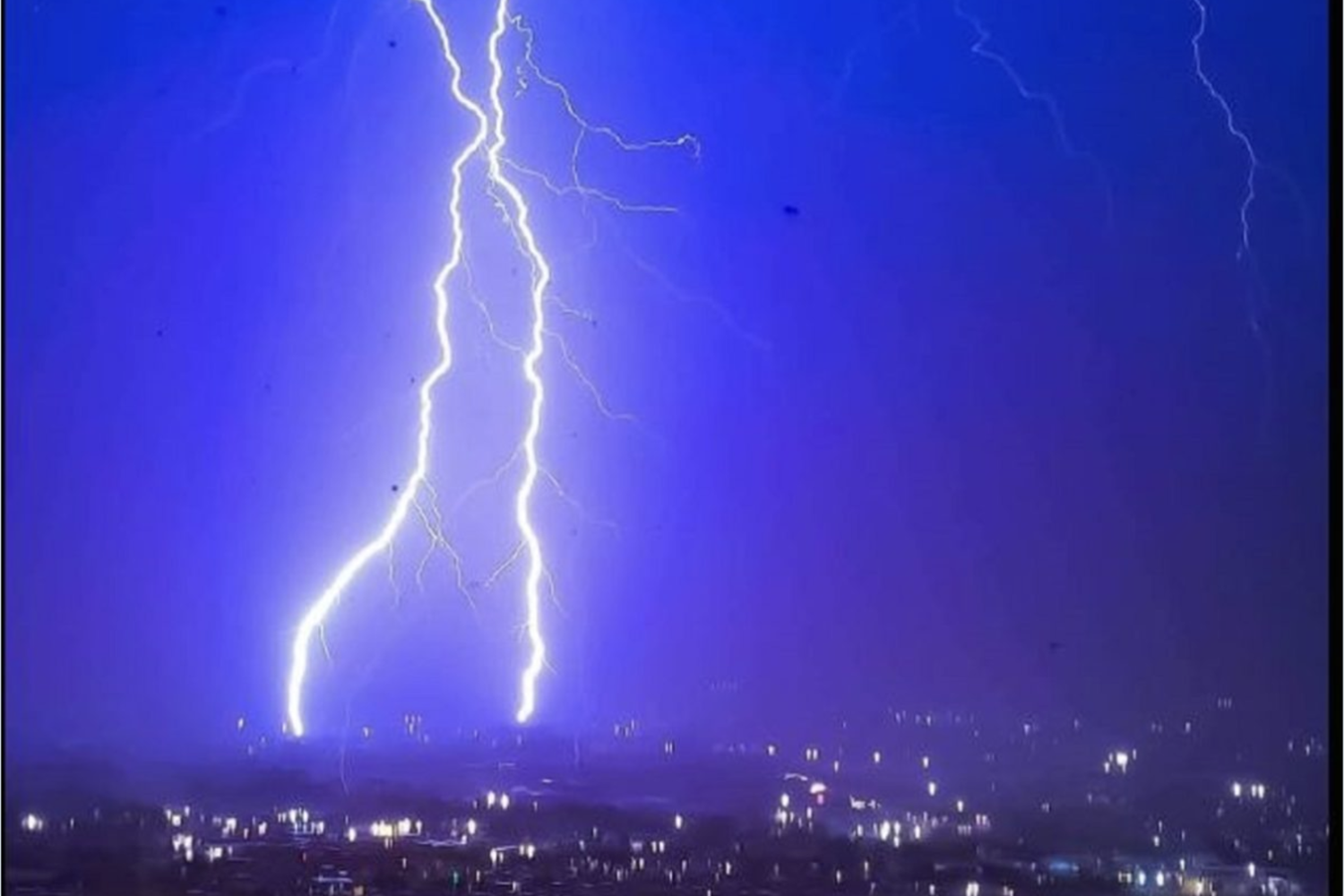 Temporale e raffiche di vento su Roma