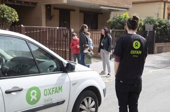Unit&agrave; mobili Oxfam al lavoro