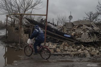 Bombardamenti nel Lugansk&nbsp;