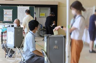 Giappone liberali vincono Senato dopo morte Abe