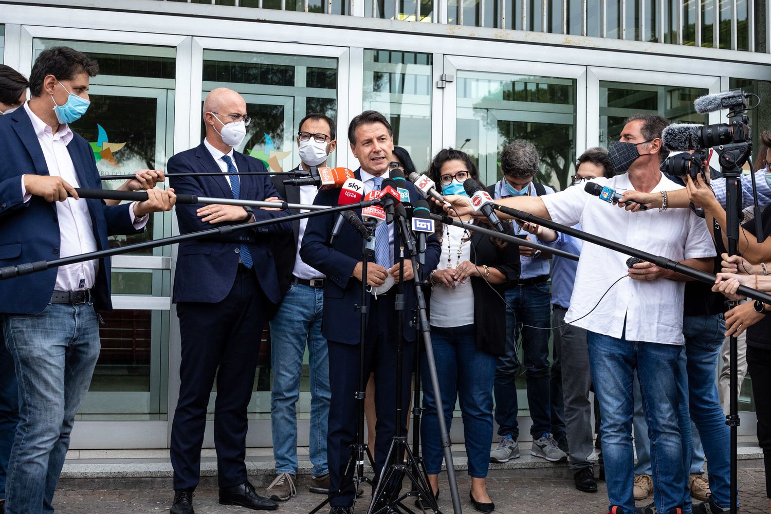 Giuseppe Conte dopo il vertice del Movimento sulla crisi di governo