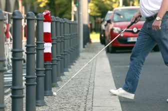 Un bastone per non vedenti