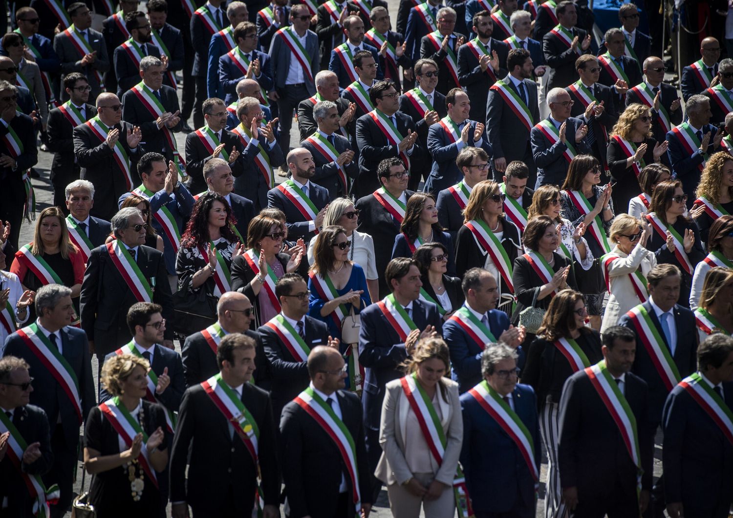 Una rappresentanza di sindaci italiani durante la Festa della Repubblica