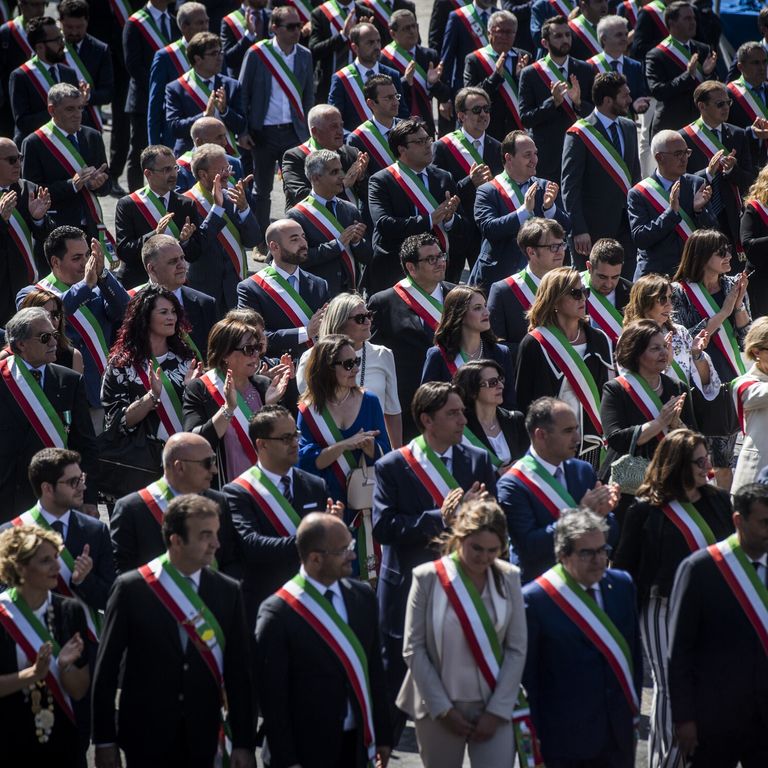 Una rappresentanza di sindaci italiani durante la Festa della Repubblica