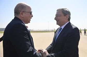 Mario Draghi con il presidente algerino