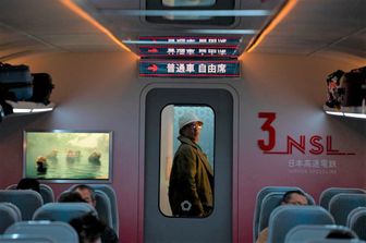 Una scena di 'Bullet Train' tratto dal libro 'I sette killer dello Shinkansen'