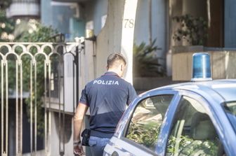 Un agente di polizia