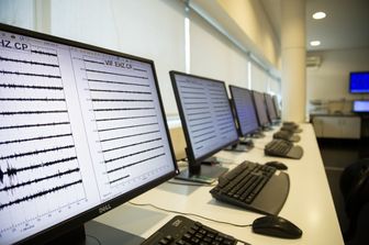 I sismografi rilevano le scosse di terremoto