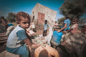 Il difficile approvigionamento di acqua nello Yemen