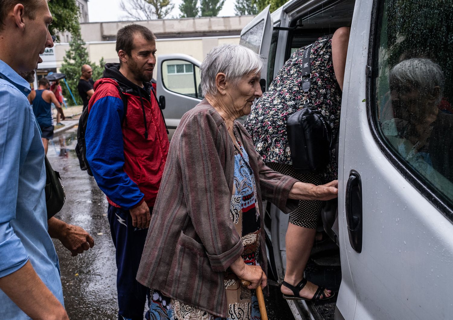 Ucraina orrore nei 18 centri di &#39;smistamento&#39; nel Donbass