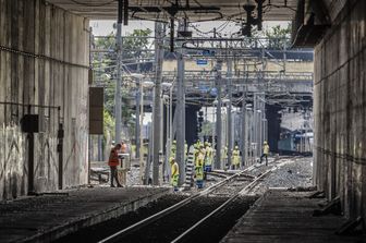 Interrotta la linea ferroviaria dell'alta Velocit&agrave;, dopo l'incidente mortale