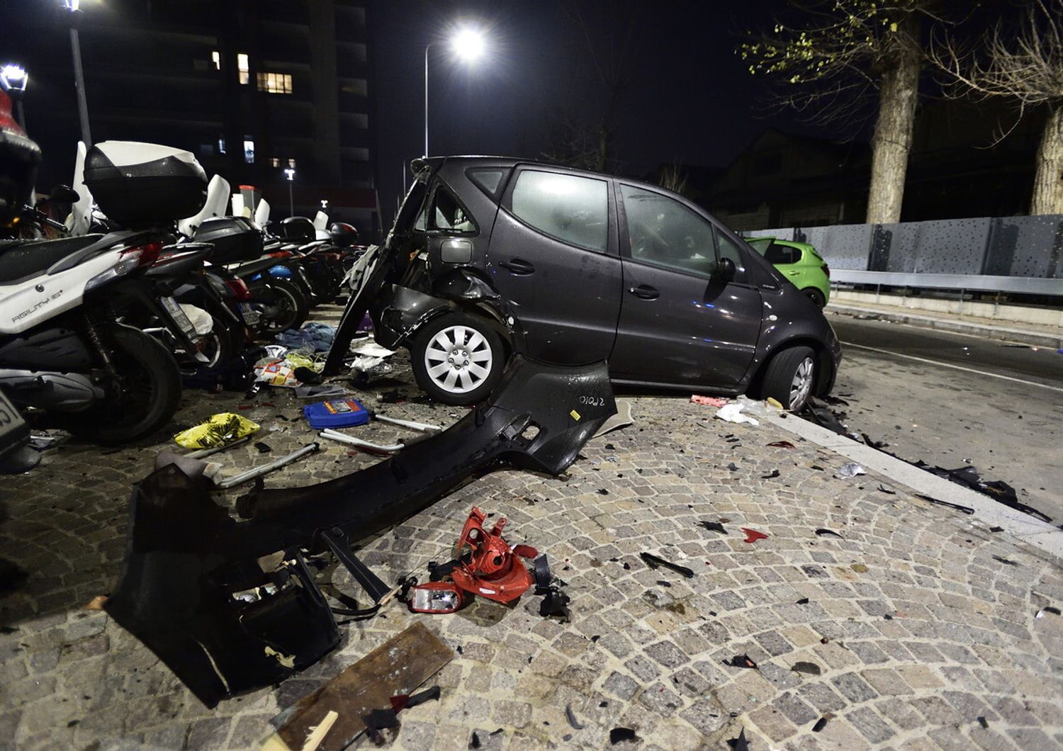 Tre morti e cinque feriti gravi in due incidenti avvenuti nella notte a ...