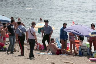 Carabinieri in spiaggia