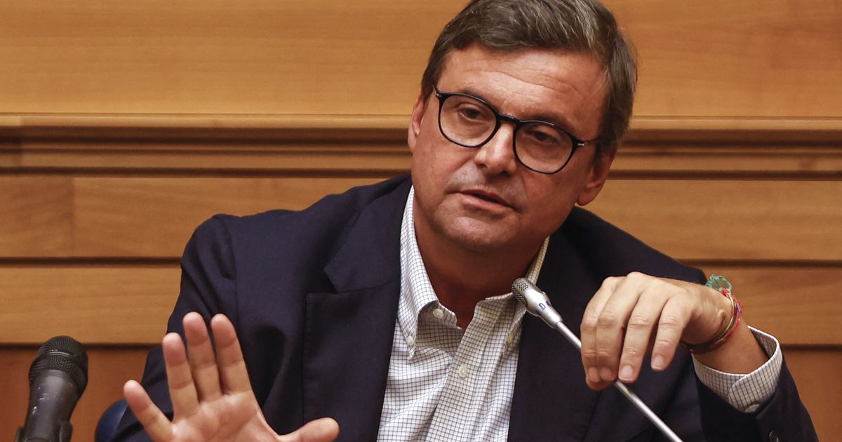 Calenda presenta la proposta di legge per lo 