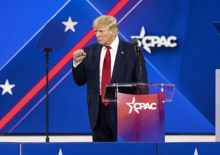 Donald Trump alla conferenza CPAC di Dallas