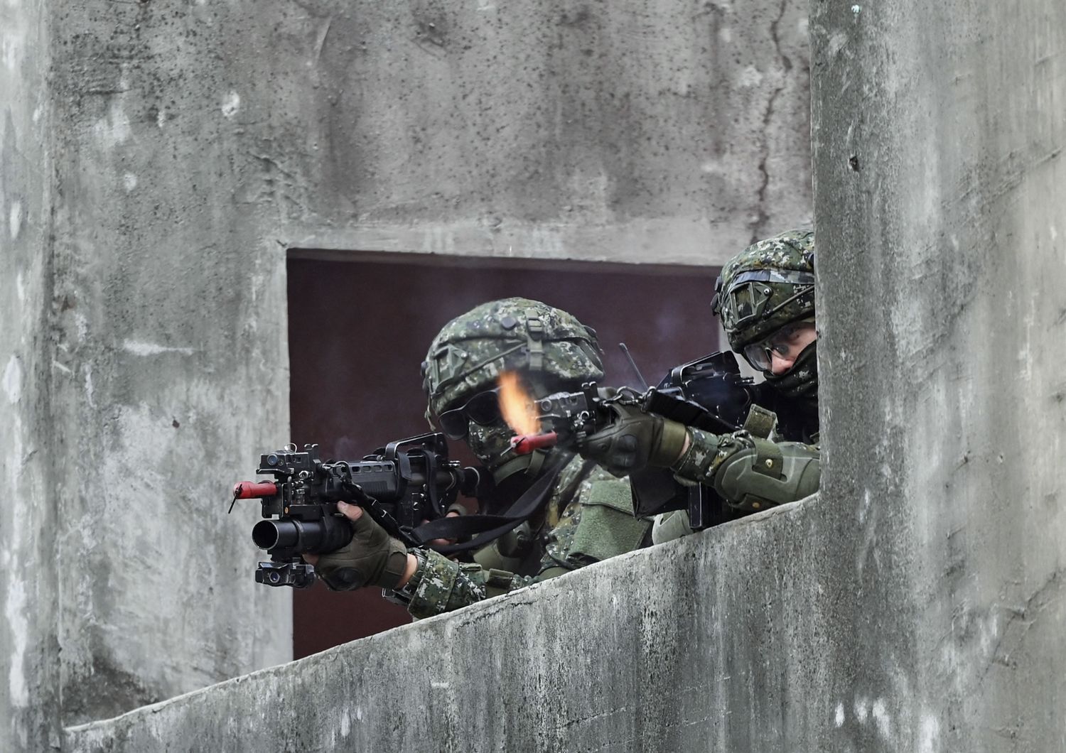 Soldati di Taiwan impegnati in un'esercitazione