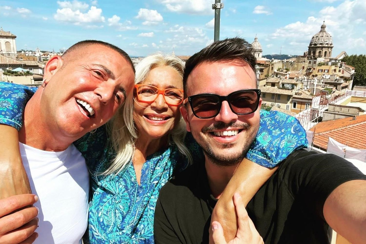 &nbsp;Mara Venier tra Franco Ricciardi e Andrea Sannino