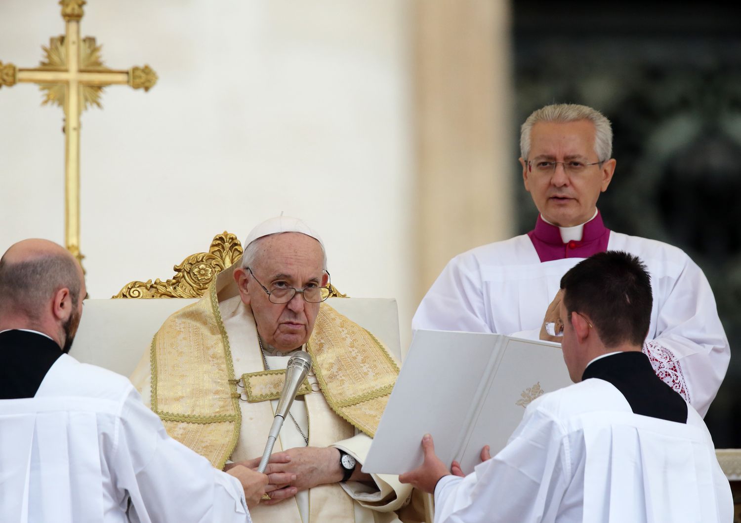 Papa attenti a leader che sfruttano paure