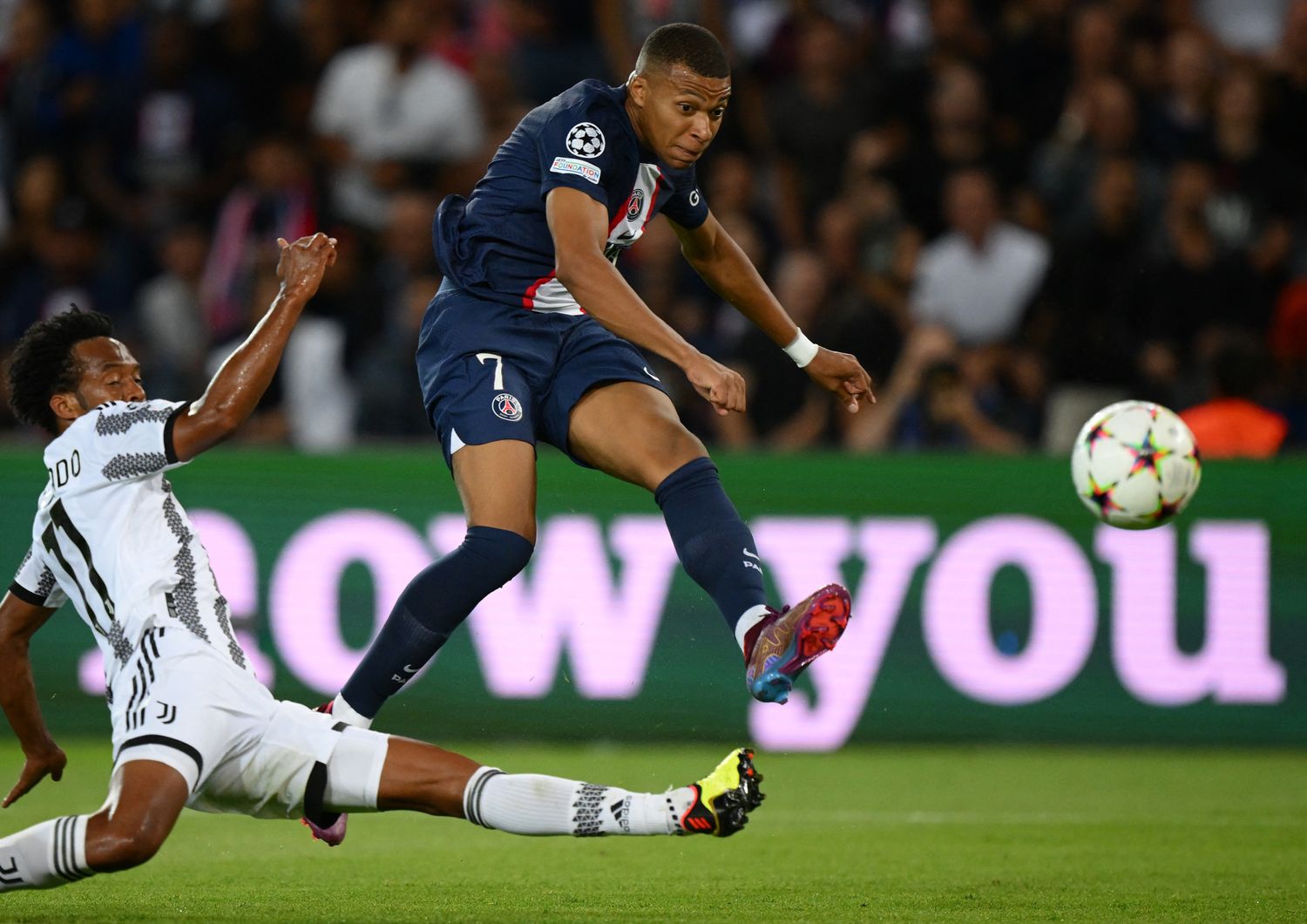 Mbapp&eacute;, Psg-Juve