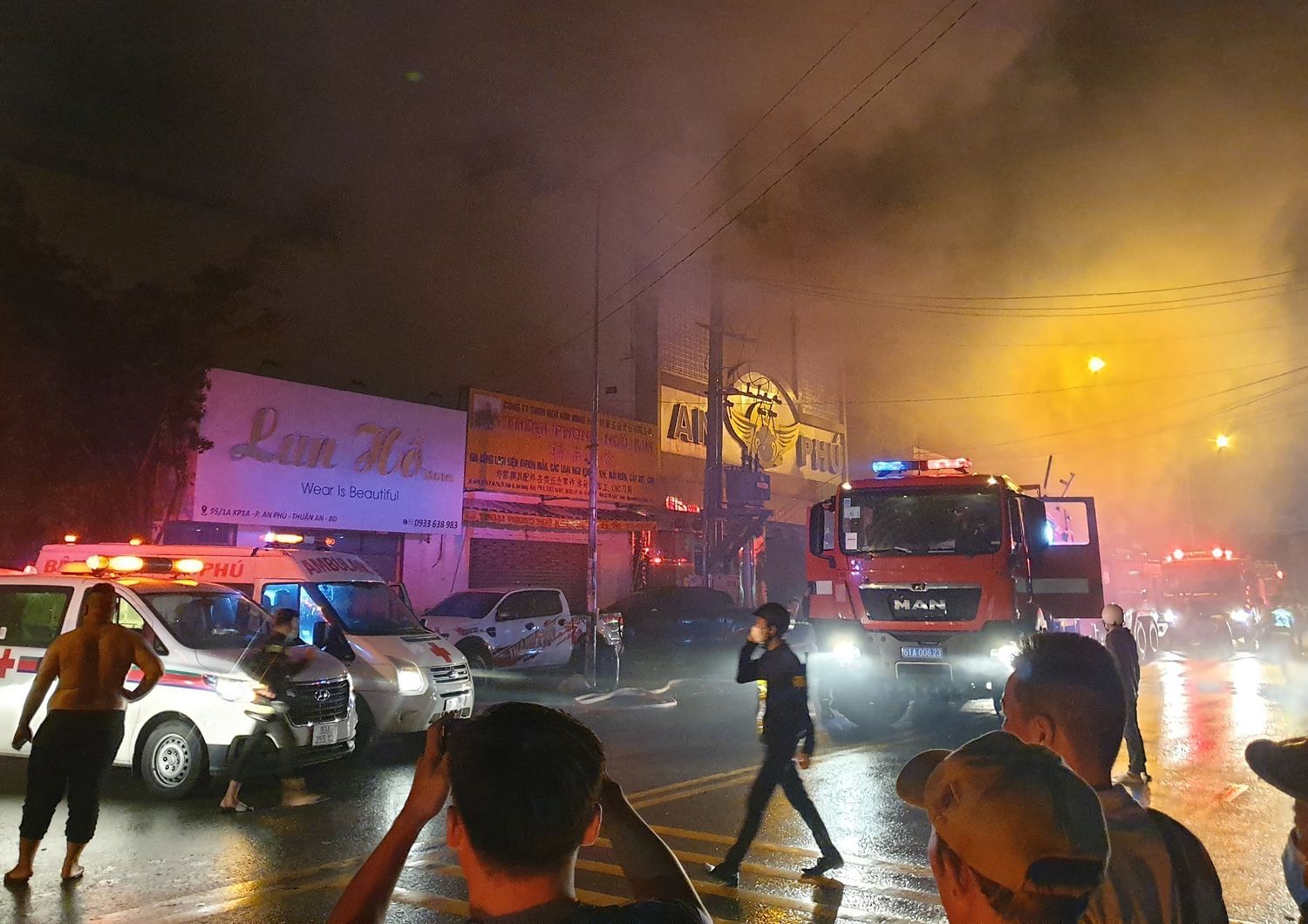 Incendio nel locale del karaoke in Vietnam