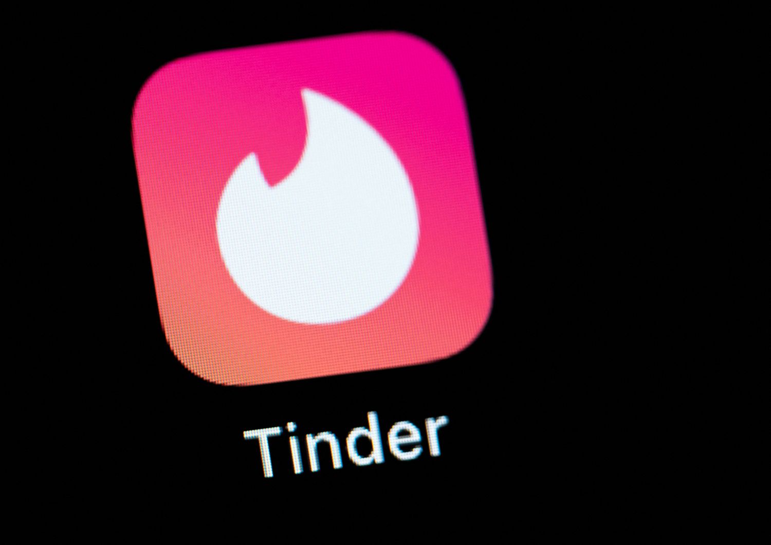 compie 10 anni tinder social appuntamenti