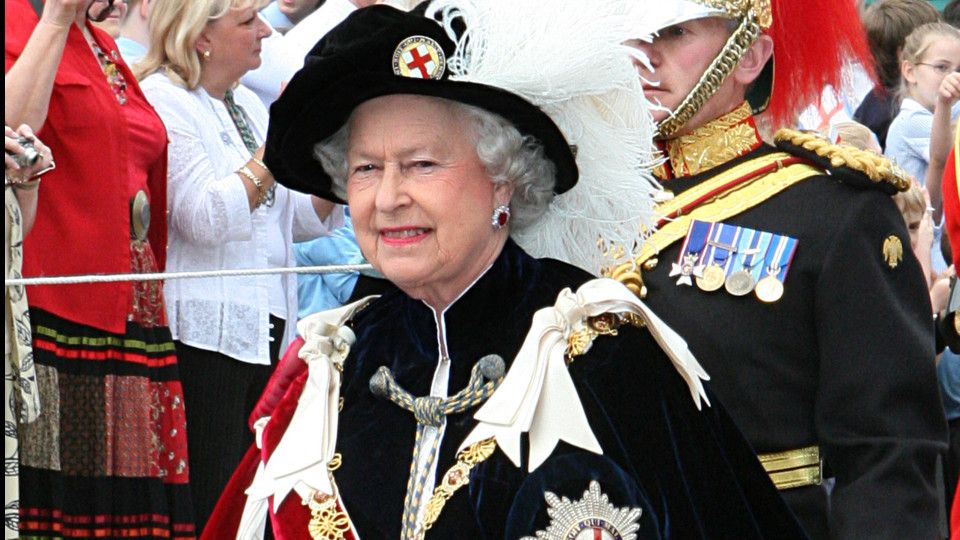 Giugno 2008 - la Regina arriva alla cerimonia dell'ordine della Giarrettiera alla Cappella di San Giorgio&nbsp;