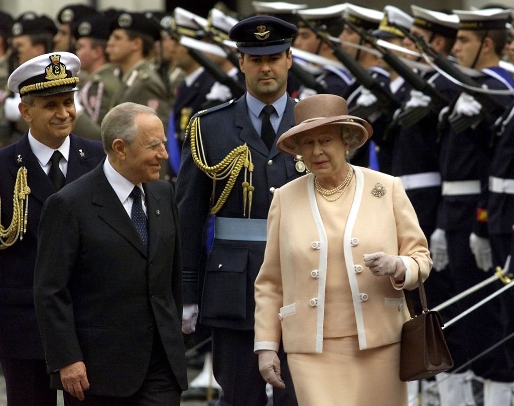 Elisabetta II con Carlo Azeglio Ciampi