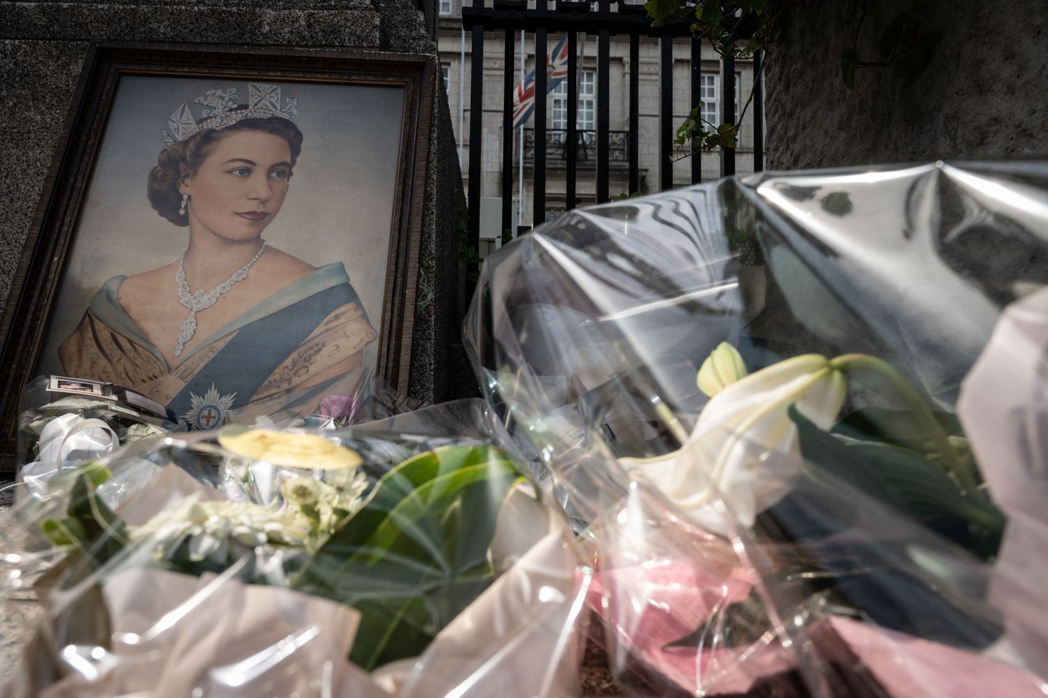 L'omaggio dei londinesi alla regina Elisabetta&nbsp;