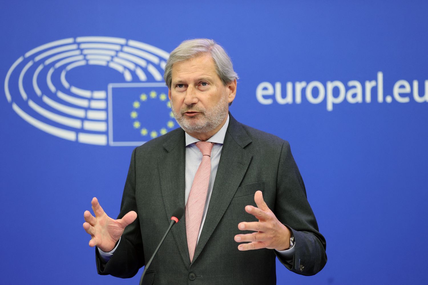 Il commissario europeo&nbsp;Johannes Hahn