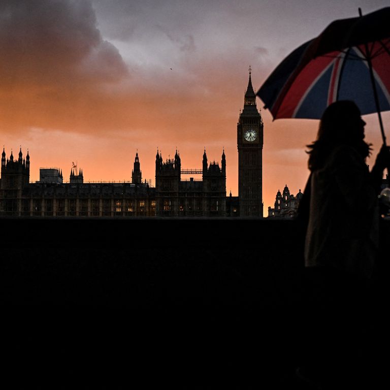 Big Ben, rintocchi e silenzio per la regina Elisabetta